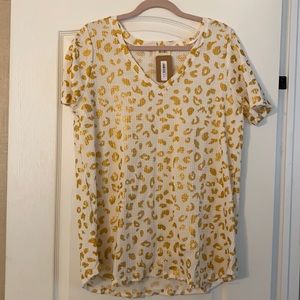 BIBI boutique leopard top
